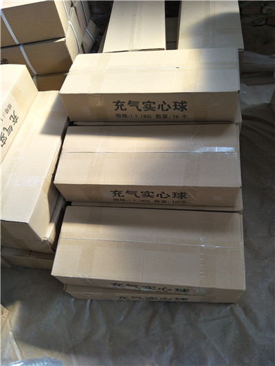 體操墊、羽毛球柱、實(shí)心球、海綿包大量現(xiàn)貨